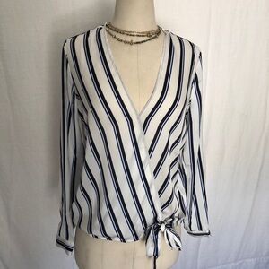 BB Dakota striped v neck silky top long sleeve size S